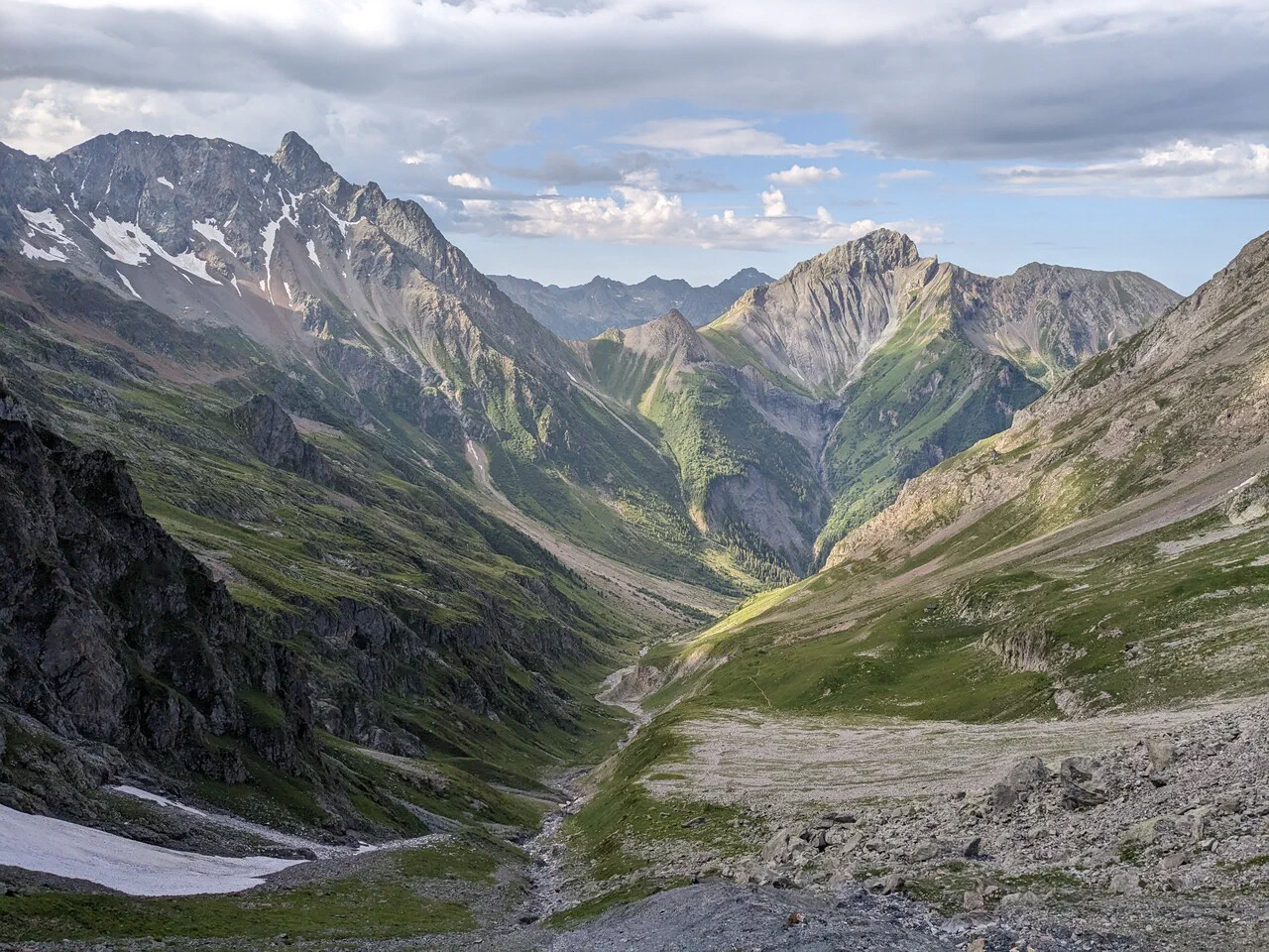 View from the Muzelle pass, southward